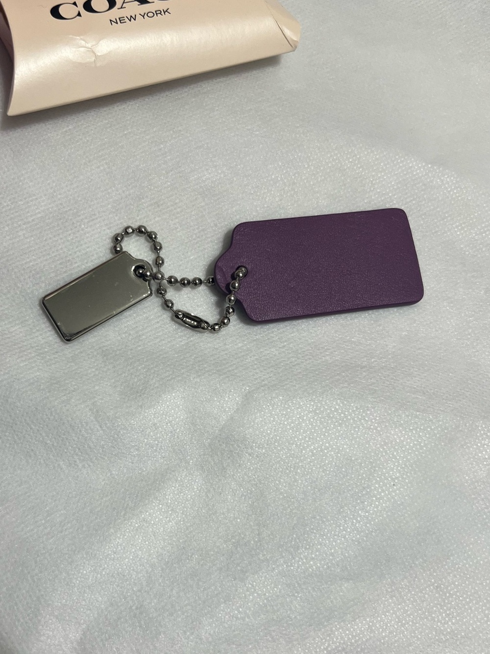 NWOT Coach New York hangtag lot Keychain in Purple and silver - Picture 5 of 5